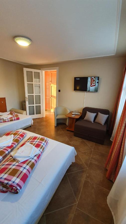 Hotel Róz Szentendre Buitenkant foto